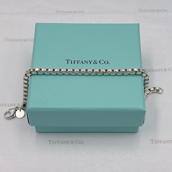 Tiffany & Co. Venetian Link Bracelet Interlocking 925 Sterling Silver W/ Pouch - Picture 8 of 11